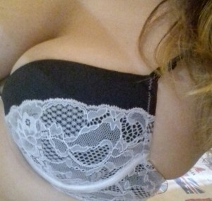 Ximenita Damas de compa&ntilde;ia en Chile, escort o acompa&ntilde;antes femeninas en Santiago |  Pendejita tetona ganosa cari&ntildeosa rico sexo oral, 20 a&ntilde;os muy linda  complaciente