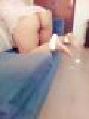 Claudia Damas de compa&ntilde;ia en Chile, escort o acompa&ntilde;antes femeninas en Santiago |  Claudia con su prima full atencion anal y lactancia, Putas en stgo  y culonas escort